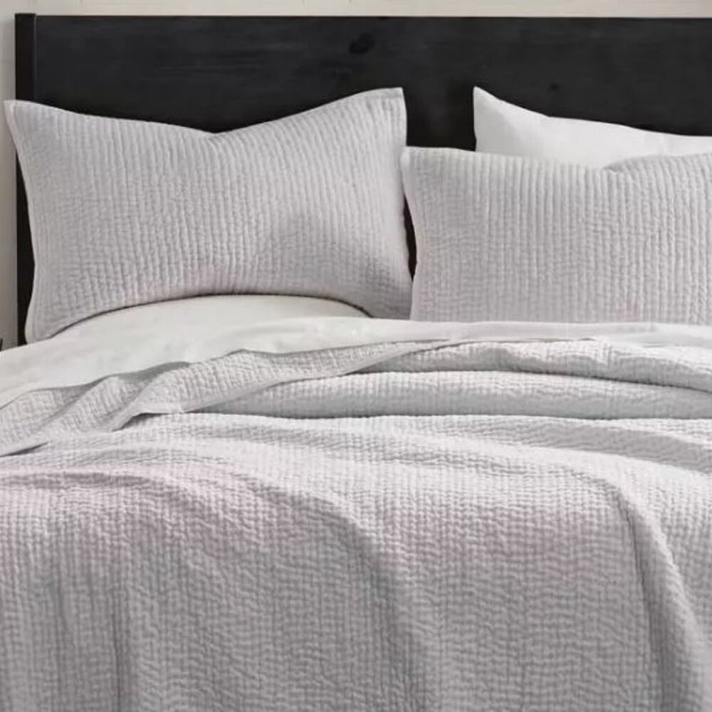 NIB DONNA KARAN Soft Velvet Handstitched F/Q Quilt + Two Shams in PLATINUM